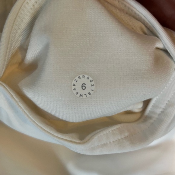 Lululemon White Athletic Capri Leggings Size 6 - Picture 8 of 8